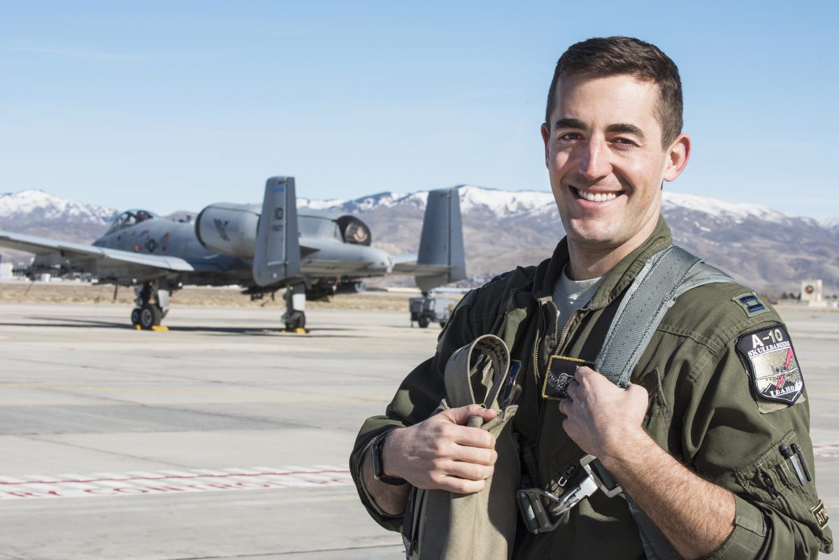 A day in the life of an A-10 fighter pilot | Military Division